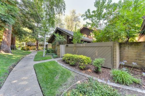 1837 Discovery Village Ln, Rancho Cordova, CA 95670-3059