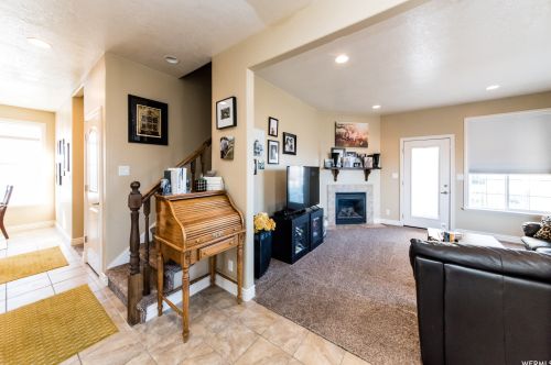 456 Cottage Ct, Providence UT 84332-4700 exterior