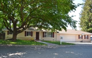 4266 Oak Knoll Dr, Carmichael, CA 95608-2644