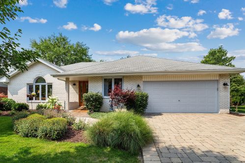 9804 Sorenson Ct, Mokena, IL 60448-7792