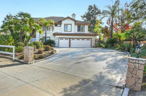 1674 Del Mar Rd, Oceanside, CA 92057-4910