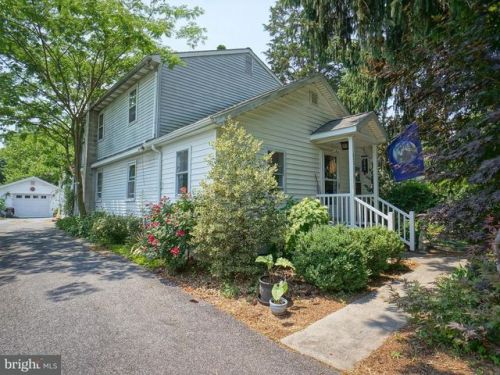 854 Louther St, Carlisle PA  17013-2617 exterior