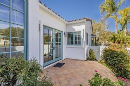 1130 Cliff Dr, Santa Paula, CA 93060-1286