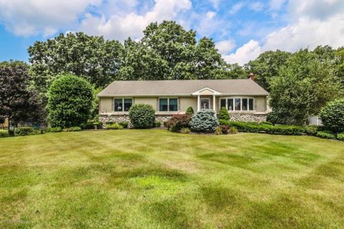 1421 Park Ave, Tinton Falls NJ  07702-4411 exterior