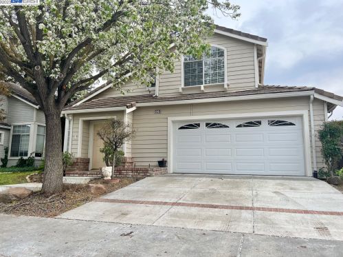 930 Glencreek Dr, Tracy, CA 95377-8241