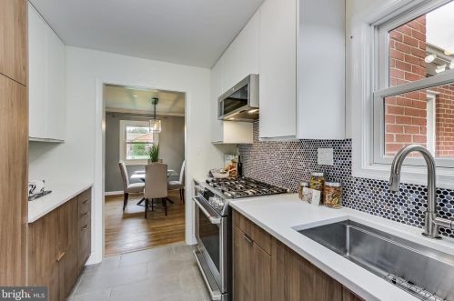 10706 Blossom Ln, Silver Spring MD 20903-1001 exterior