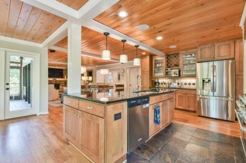 300 Lakeshore Dr, Marietta, GA 30067-4120