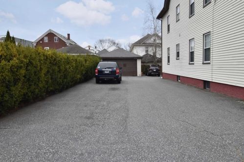 29 Radcliffe Ave, Providence RI  02908-2942 exterior