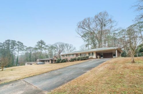 1281 Stephens St, Lilburn, GA 30047-4353