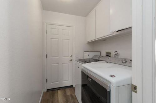 2010 Freesia Ave, Simi Valley CA  93063-3534 exterior