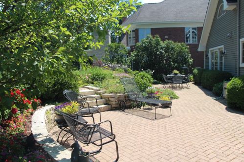 115 Eastern Ave, Willowbrook IL  60514-1414 exterior