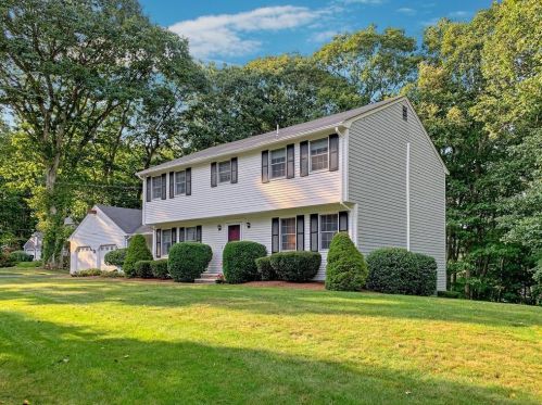 146 Rollingwood Dr, North Kingstown, RI 02852-4616