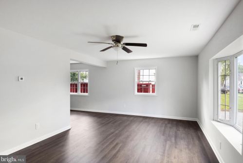 1625 43rd St, Camden, NJ 08110-3610