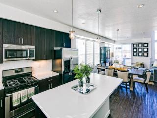 1111 Sherman St, Denver CO  80210-1510 exterior