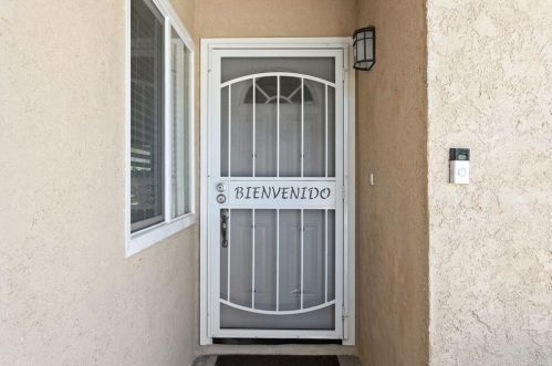 155 Sands Pl, Oceanside, CA 92054-3819