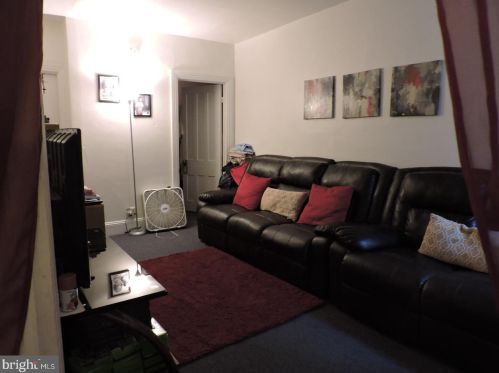 30 Woodland St, Trenton NJ 08610-6147 exterior