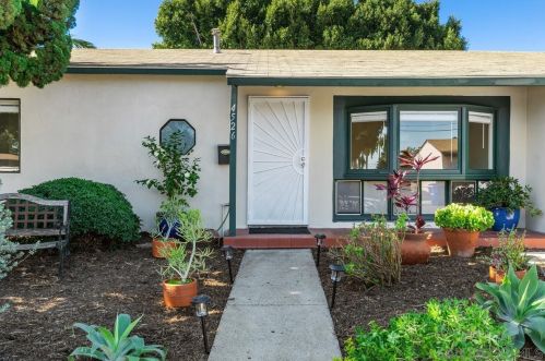 4526 Cochise Way, San Diego, CA 92117-3712