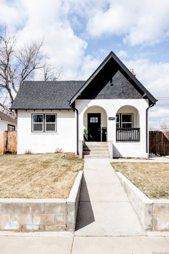 2695 Fairfax St, Denver, CO 80207-3222