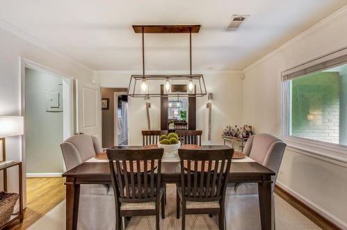 2452 Elizabeth Ann Ln, Atlanta GA  30324-3713 exterior