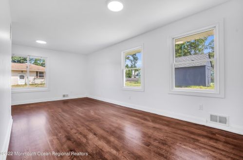 171 Wall St, Tinton Falls NJ  07724-2416 exterior