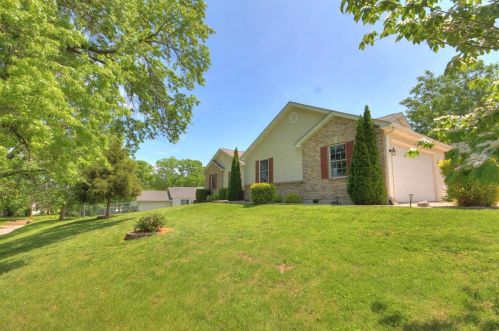 212 Old Troy Rd, Winfield, MO 63389-1118