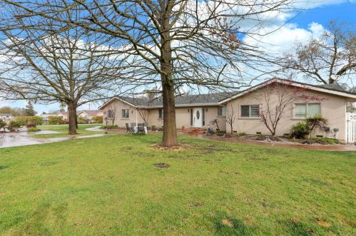 11779 Borden Rd, Clay, CA 95638-9707