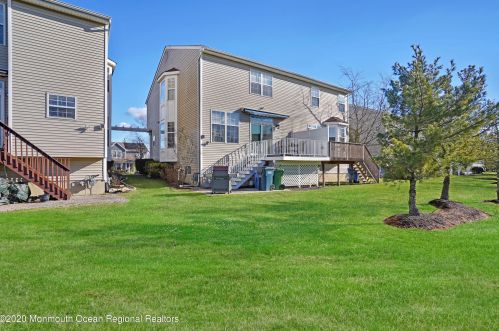 104 Annapolis St, Tinton Falls NJ  07712-3174 exterior