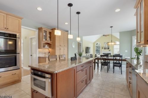 5 Boulder Brook Ct, Montgomery, NJ 08502-5846