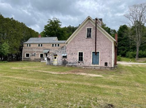 11 Sebago Rd, Hiram, ME 04041-3024