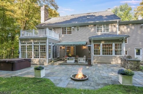 51 Woodland Rd, Dover NJ  07869-4135 exterior