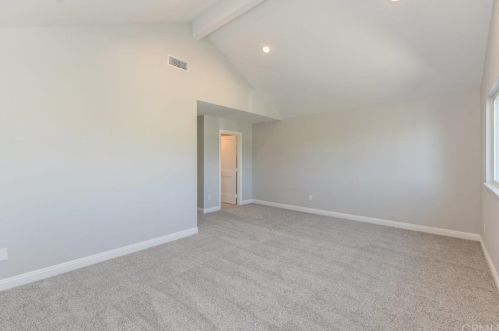 8 Henry, Irvine CA  92620-3256 exterior