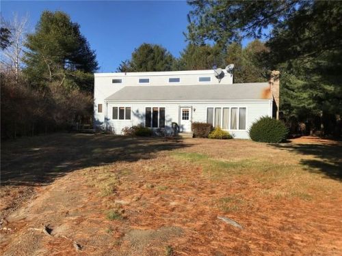 85 Keith Dr, Charlestown, RI 02813-4127