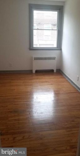 1026 Longshore Ave, Philadelphia PA  19111-4413 exterior