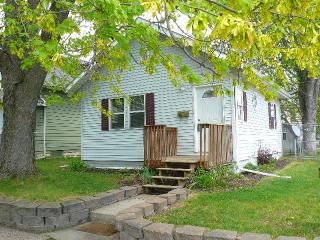 2434 15 St, Moline IL  61265-4818 exterior