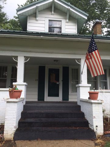 22 Main St, Raleigh, IL 62977-1015