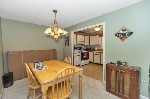 16 Winding Pond Rd, Londonderry, NH 03053-3333
