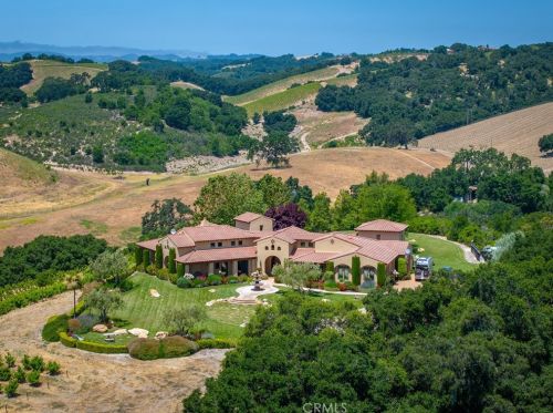 3130 Oakdale Rd, Lake Nacimiento, CA 93446-3760