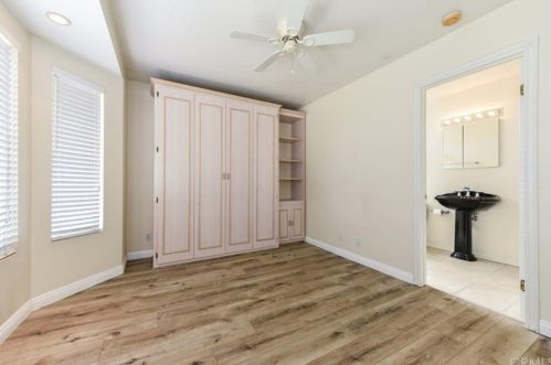 3842 Uris Ct, Irvine, CA 92606-1729
