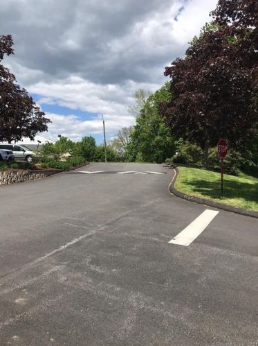 1 Forest Glen Cir, Middletown CT  06457-6602 exterior