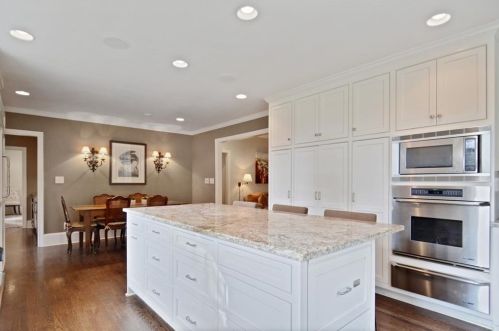2375 Havenridge Dr, Atlanta GA  30305-4072 exterior