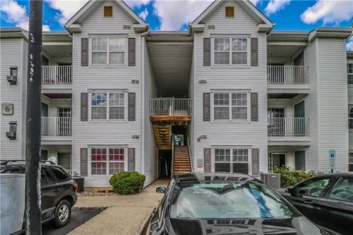 621 Waterford Dr, Edison, NJ 08817-1902