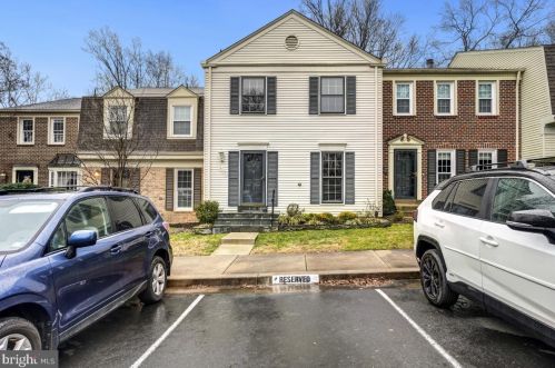 2167 Greenkeepers Ct, Herndon, VA 20191-3843
