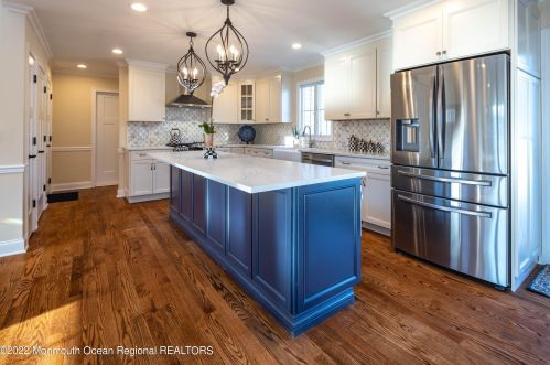 57 Louis Cir, Tinton Falls NJ  07701-6220 exterior