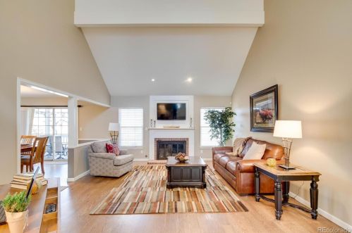 7162 Poplar St, Englewood CO  80112-1636 exterior