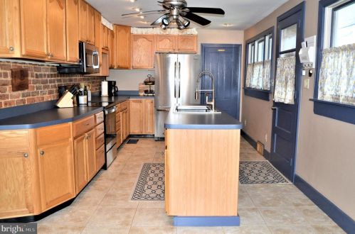 125 North St, Carlisle PA  17013-2431 exterior