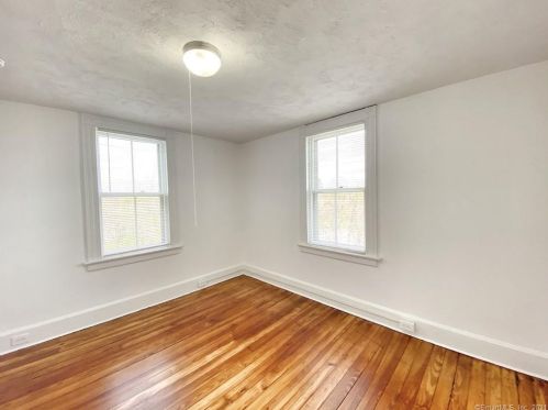 1 Tarlov St, Norwalk CT  06854-2603 exterior