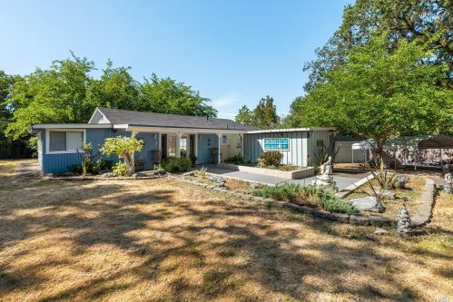 1435 University St, Healdsburg, CA 95448-3018