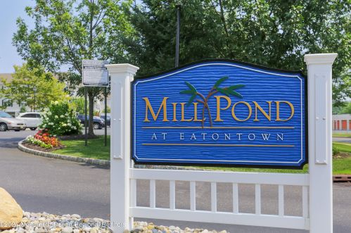 622 Ml Pond Way, Tinton Falls NJ 07724-2478 exterior