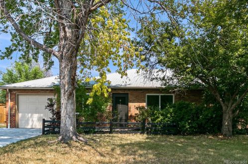 860 Troy St, Denver, CO 80011-6639