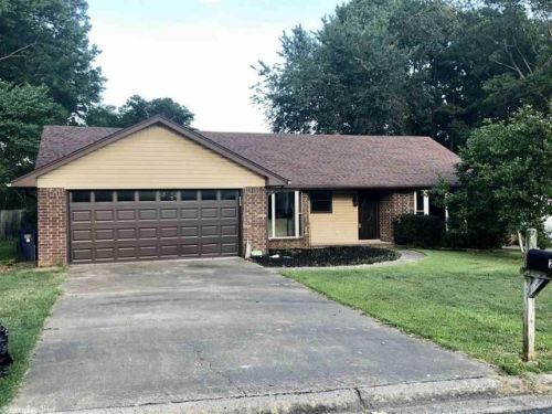 27 Kensington Dr, Conway, AR 72034-7227